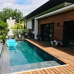 La Du Lys Toulouse Occitanie Piscine & Golf فيلة Seilh