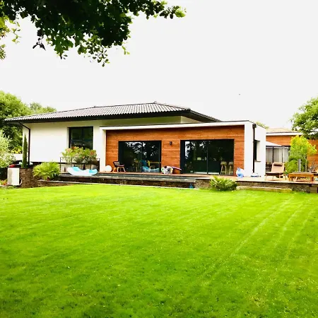 别墅 La Du Lys Toulouse Occitanie Piscine & Golf *