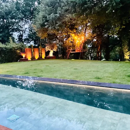 La Du Lys Toulouse Occitanie Piscine & Golf * Seilh