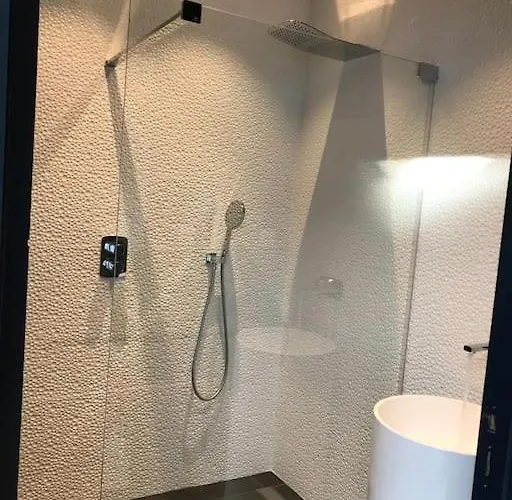 La Du Lys Toulouse Occitanie Piscine & Golf Villa *