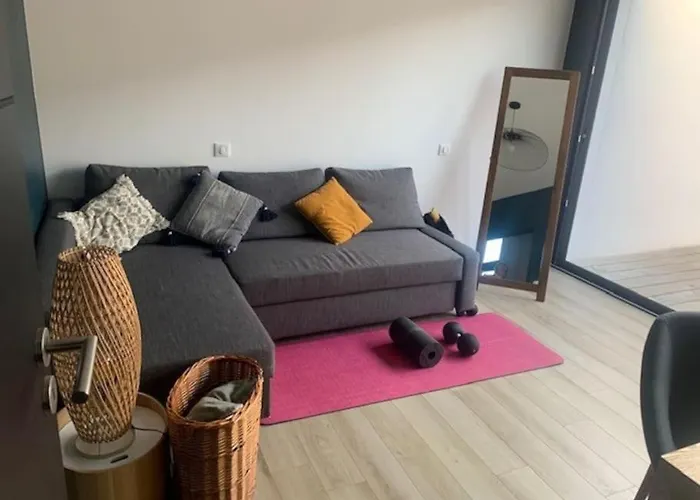 La Du Lys Toulouse Occitanie Piscine & Golf * Seilh