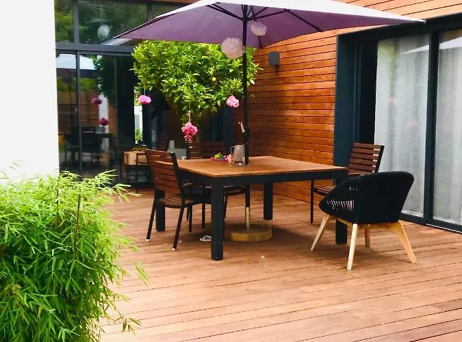 La Du Lys Toulouse Occitanie Piscine & Golf Seilh